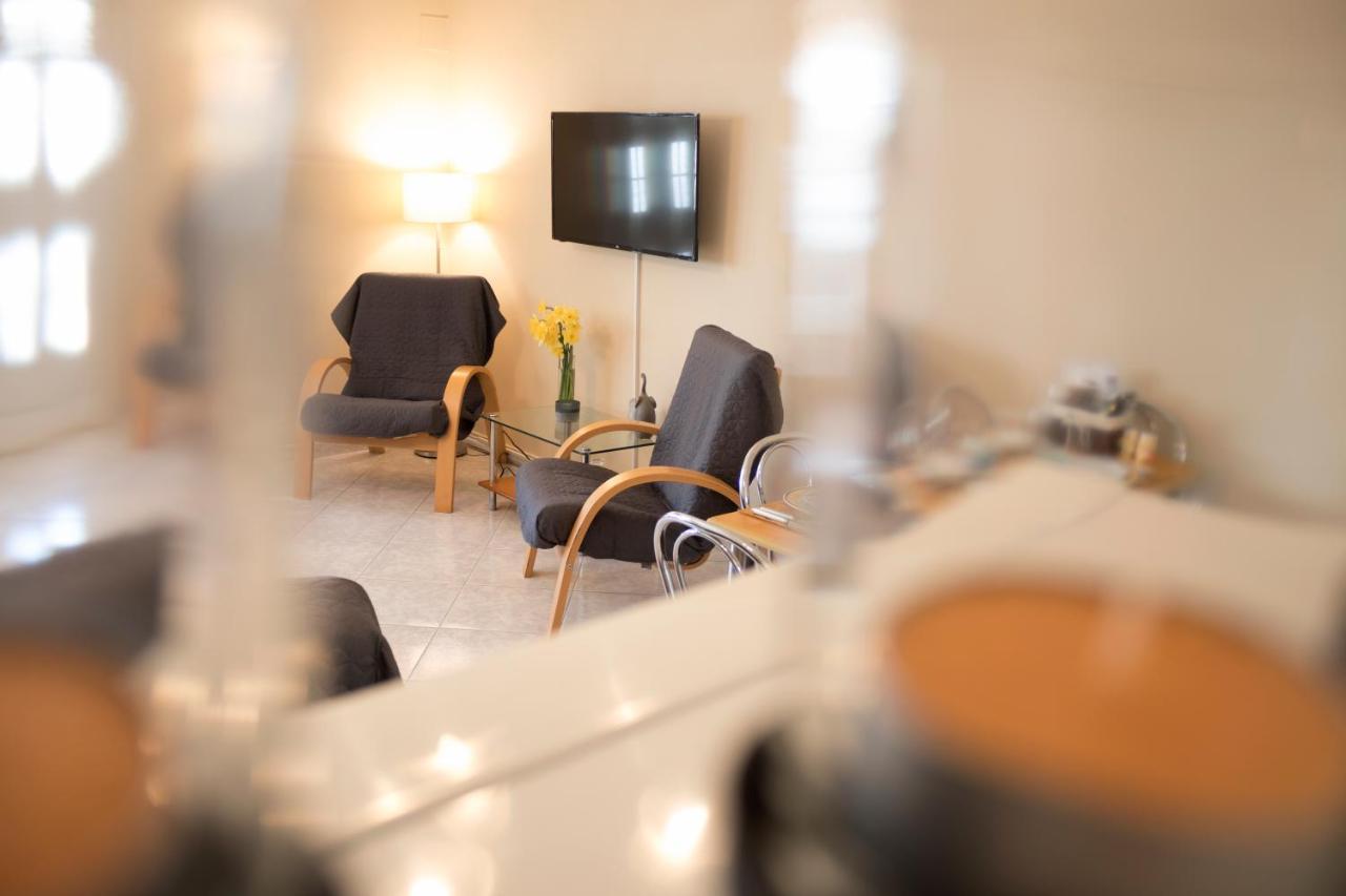 Silene Luxury Apartment เนอาเปรามอส ภายนอก รูปภาพ