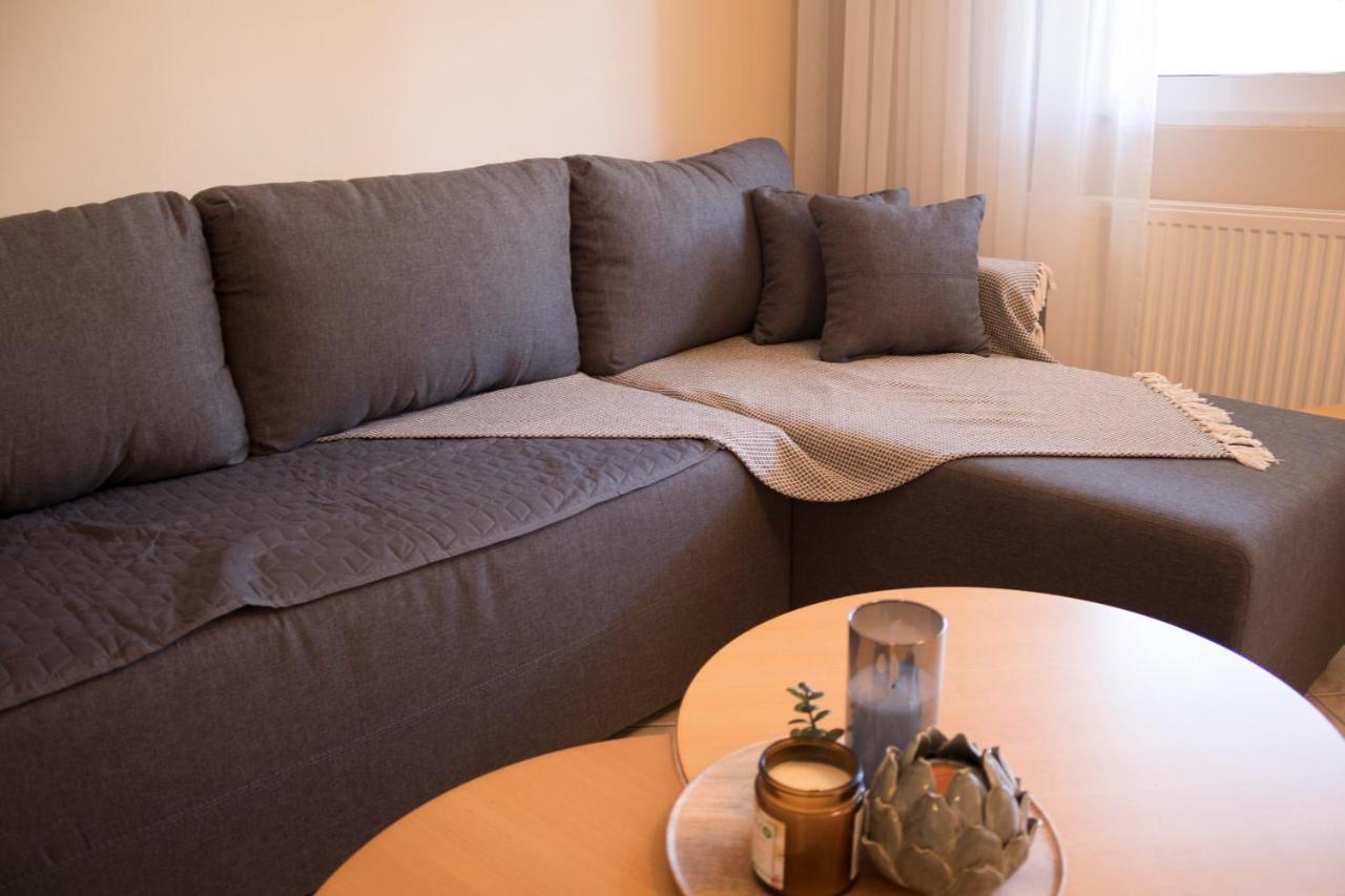 Silene Luxury Apartment เนอาเปรามอส ภายนอก รูปภาพ