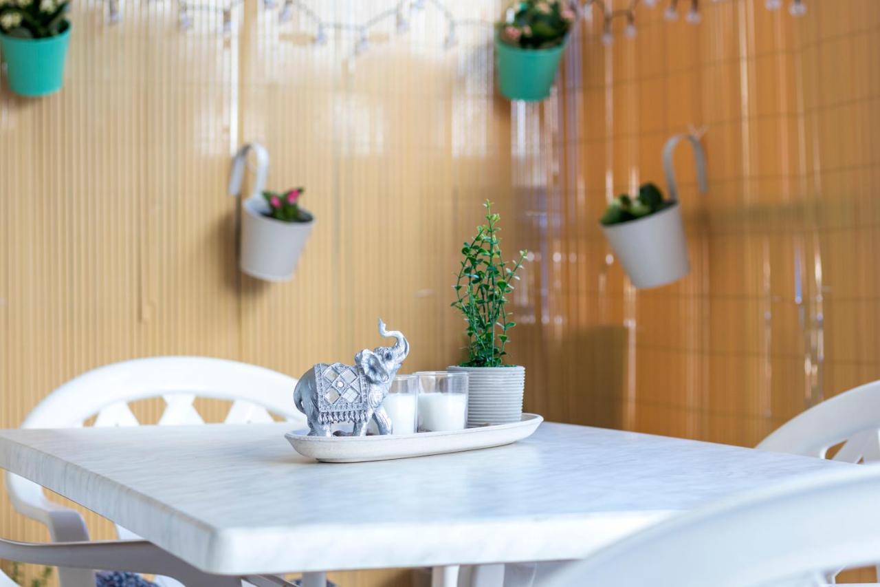 Silene Luxury Apartment เนอาเปรามอส ภายนอก รูปภาพ